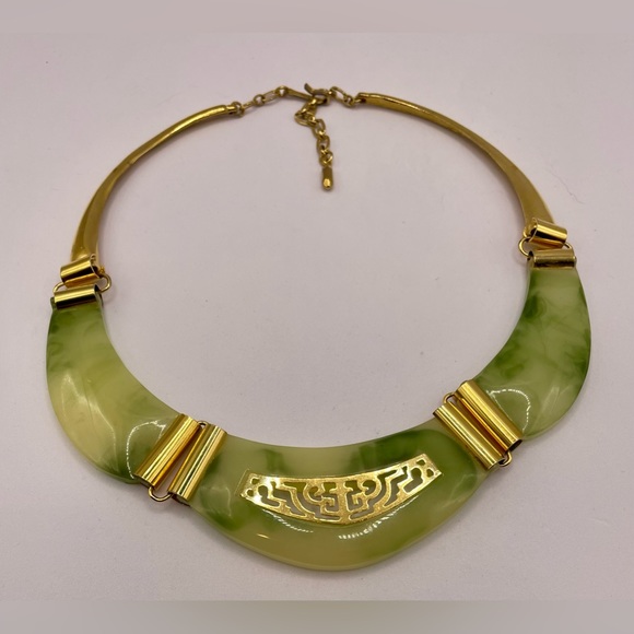 Vintage Jewelry - Vintage Jade Colored Lucite Gold Tone Asian Inspired Choker Necklace